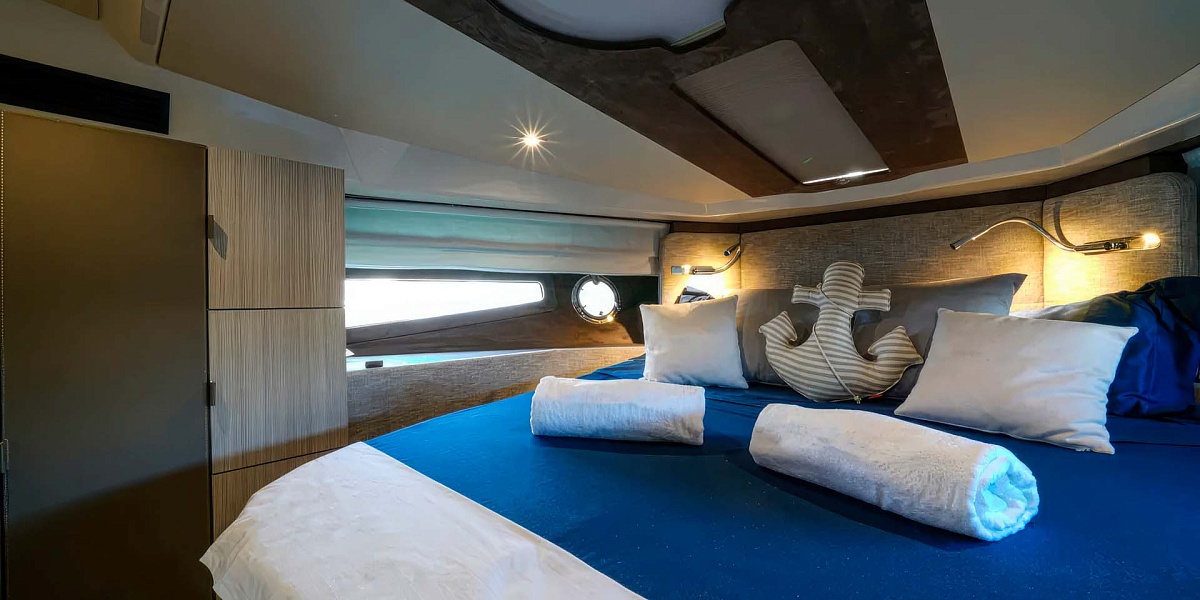 Аренда моторной яхты Cranchi M44 в Италии